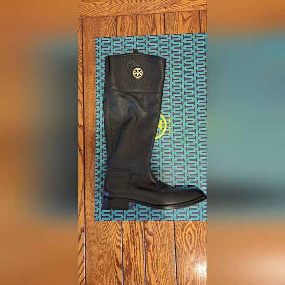 Tory Burch Boot - Picture 2 of 11